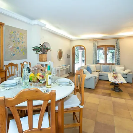 Villa Alzines By Vintage Travel *